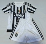 Kids Juventus 2015-16 Home Soccer Kits(Shirt+Shorts)