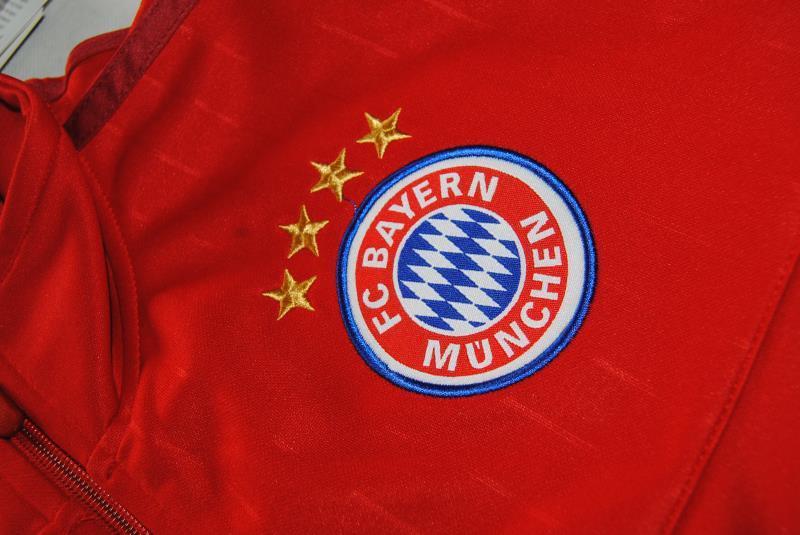 Bayern Munich 2015-16 Red Soccer Jacket - Click Image to Close