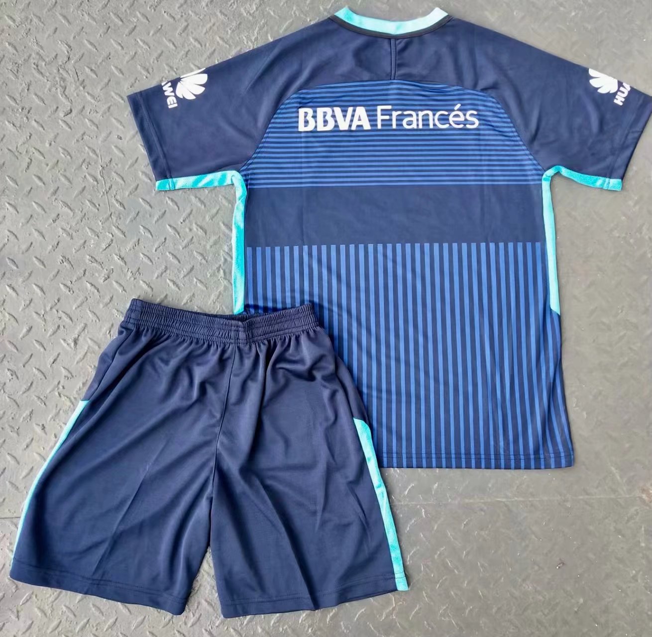 Kids Boca Juniors Third 2017/18 Soccer Kit(Shirt+Shorts) - Click Image to Close