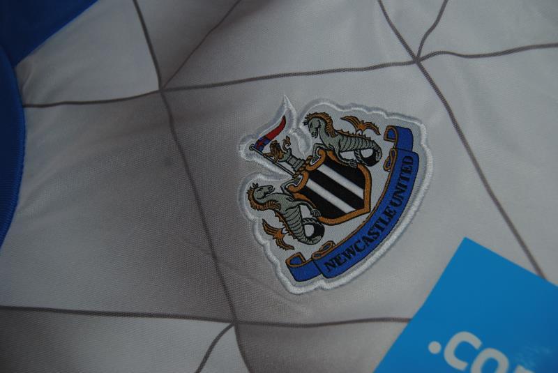 Newcastle United 2015-16 Away Soccer Jersey - Click Image to Close