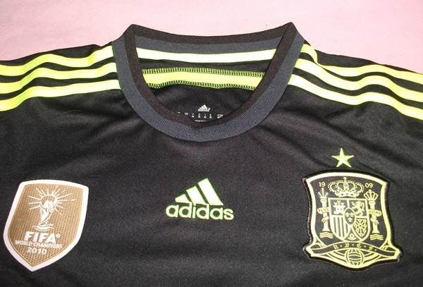 2014 FIFA World Cup Spain Away Long Sleeve Soccer Jersey - Click Image to Close